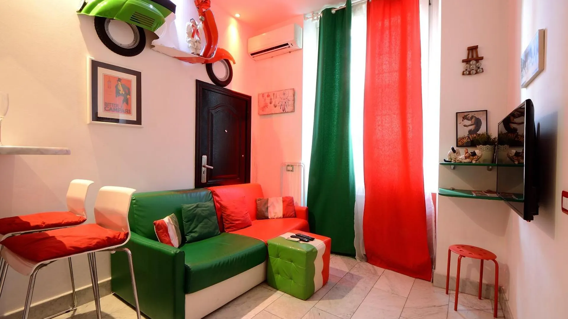 Bellissimo Mini Appartamento A Tema Bandiera Italiana, Potente Wi-Fi, 3 Linee Metropolitane Dietro Casa, Collegato Direttamente Con Aeroporto Di Malpensa E Rho Fiera ميلان شقة