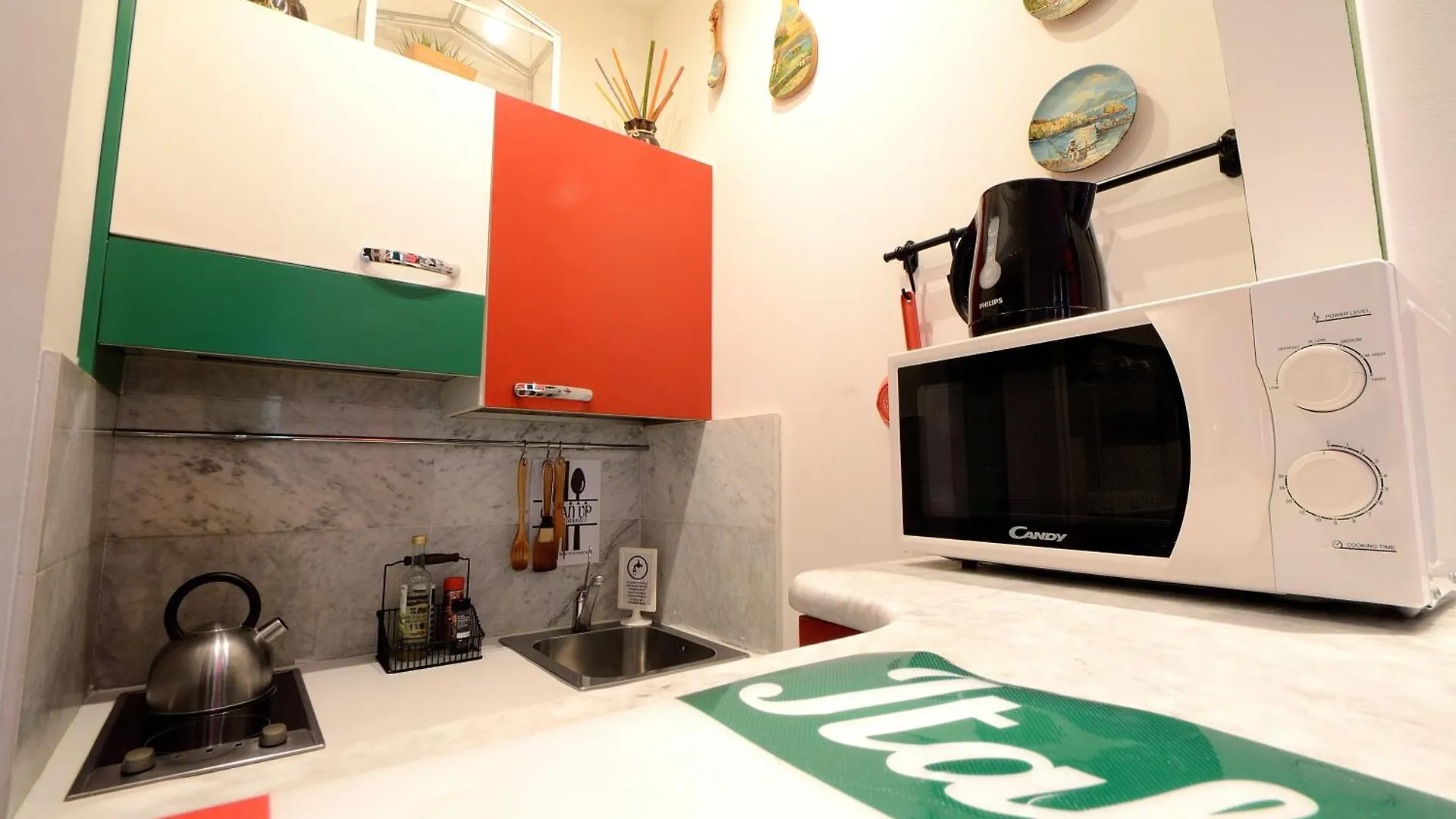 شقة Bellissimo Mini Appartamento A Tema Bandiera Italiana, Potente Wi-Fi, 3 Linee Metropolitane Dietro Casa, Collegato Direttamente Con Aeroporto Di Malpensa E Rho Fiera ميلان