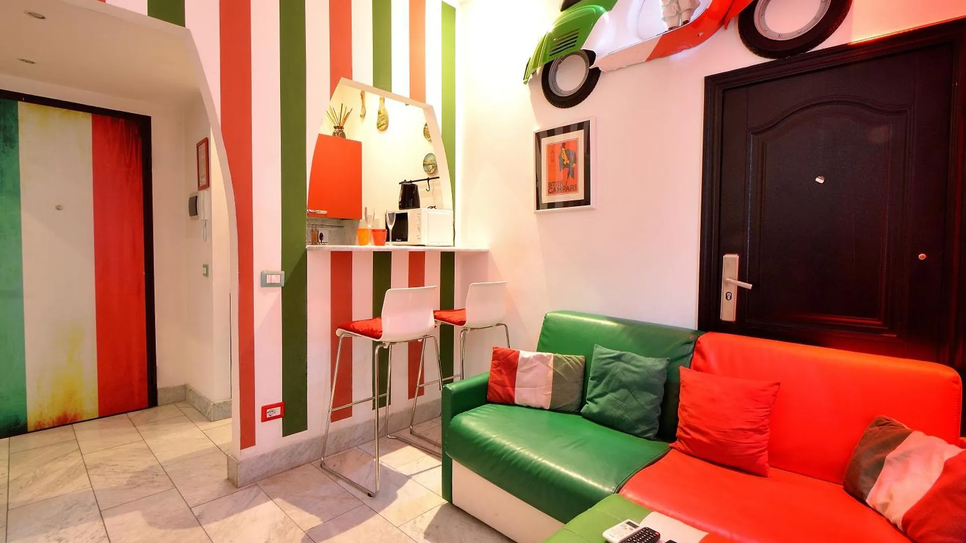 מילאנו Bellissimo Mini Appartamento A Tema Bandiera Italiana, Potente Wi-Fi, 3 Linee Metropolitane Dietro Casa, Collegato Direttamente Con Aeroporto Di Malpensa E Rho Fiera
